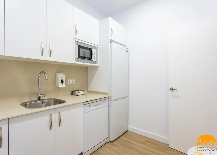 Casa Del Marinero By Livework * Cádis